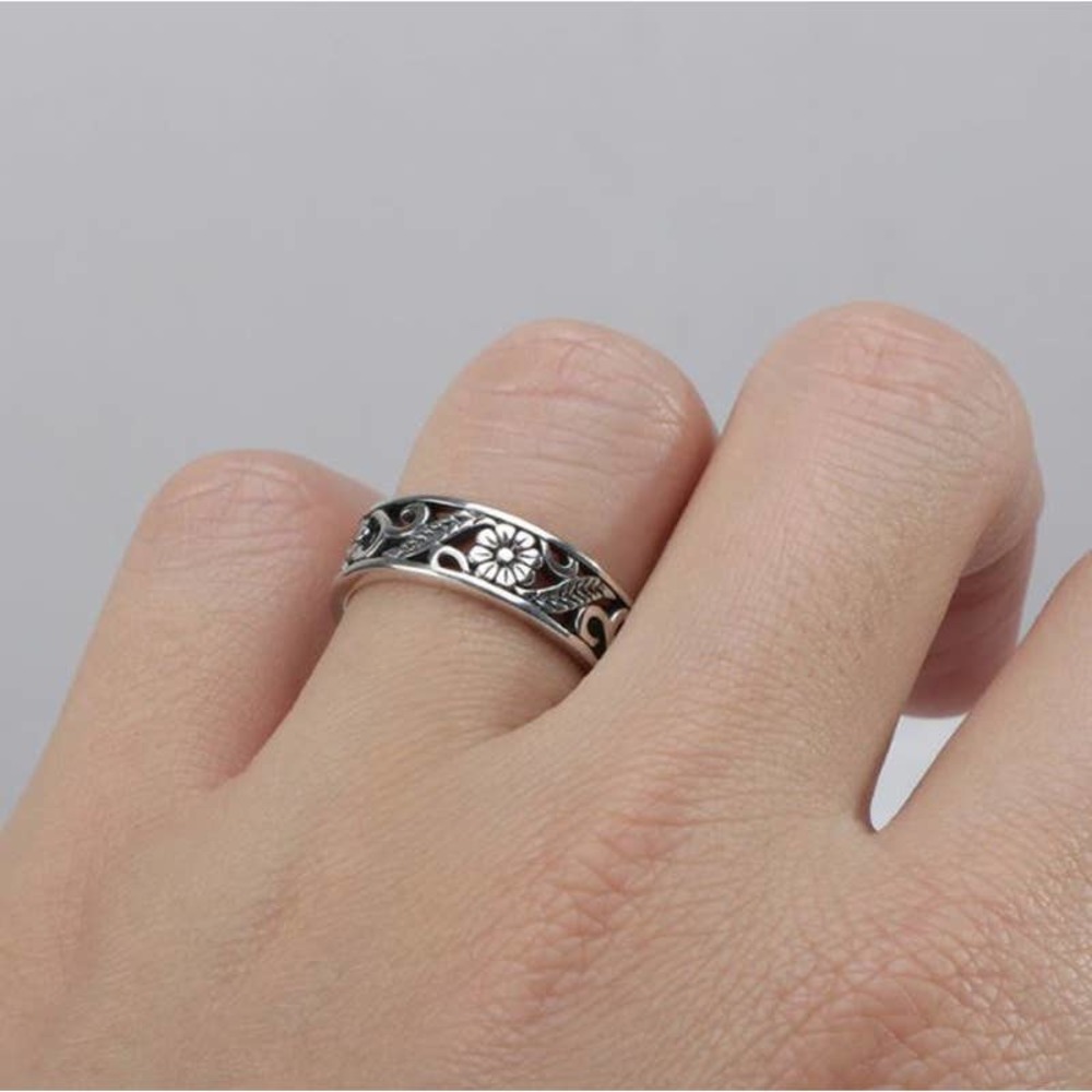 Tropical Flower Design Ring - Picture 5 of 6